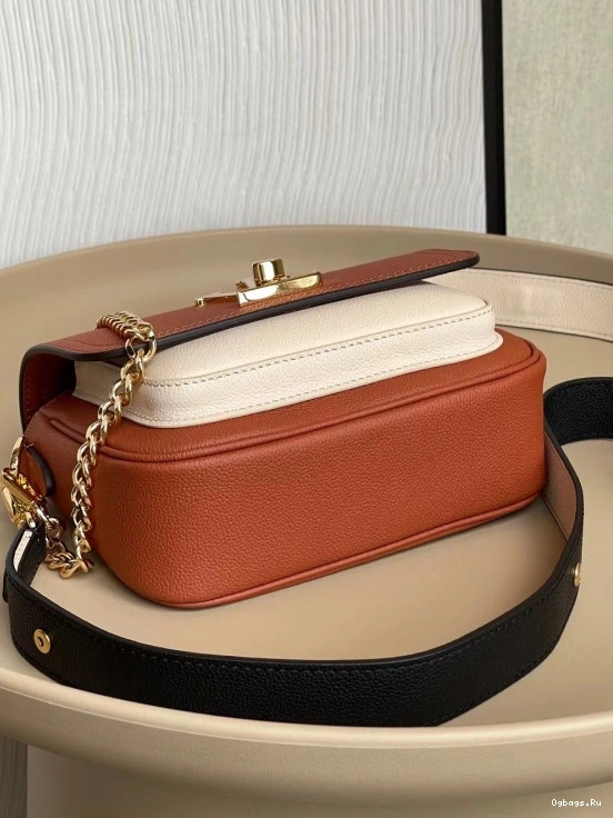 LOUIS TENDER VUITTON LOCKME 0523